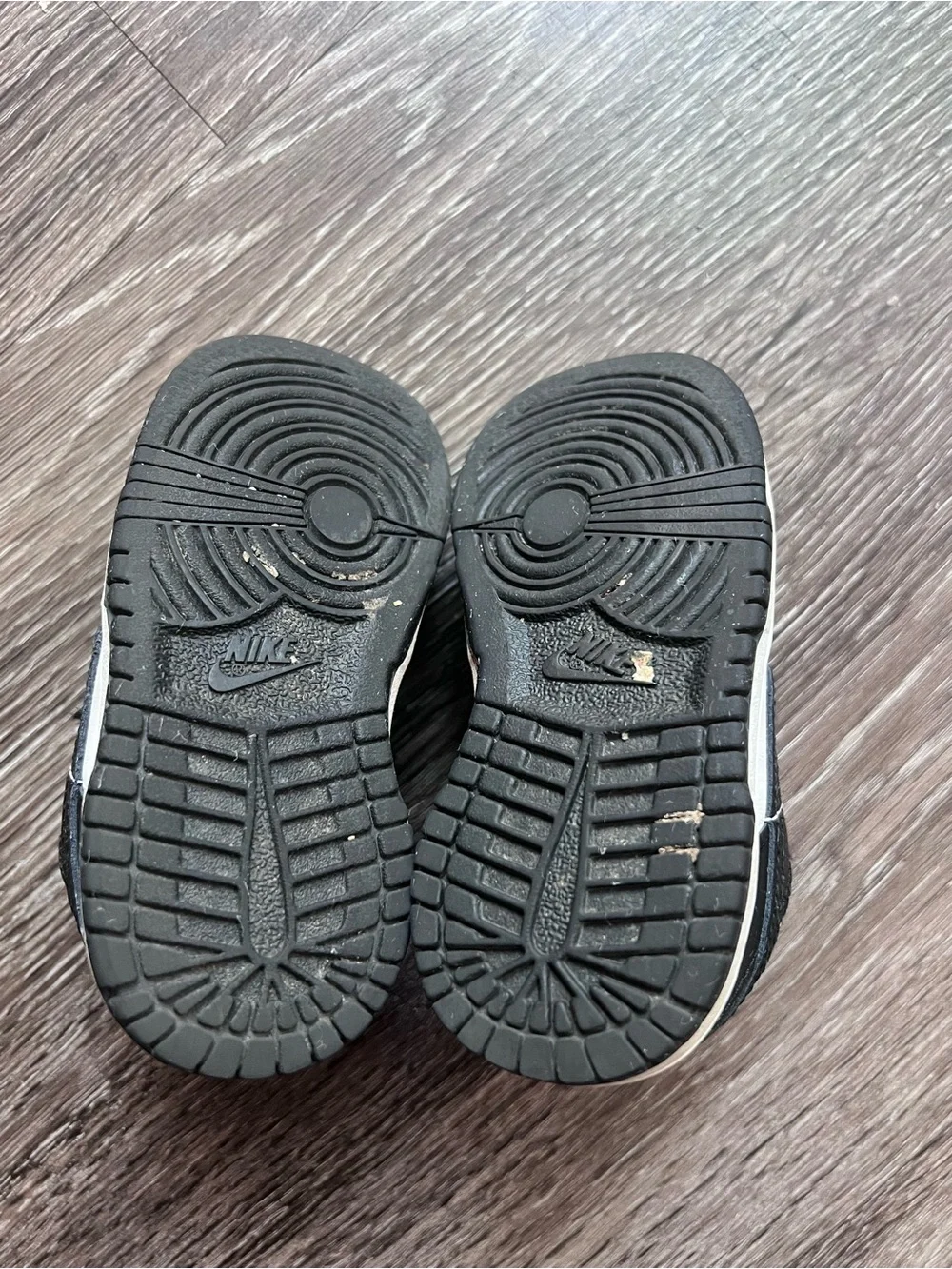 Toddler nike dunk low black/white sneakers size 6